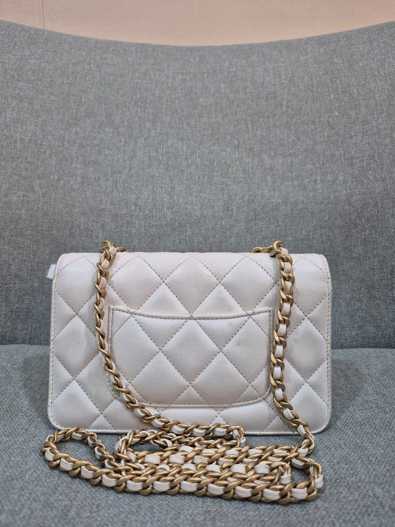 Chanel White Quilted Calfskin Flap Gold Hardware Microchip - Image 3