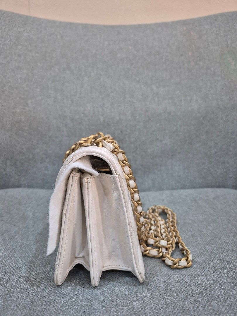 Chanel White Quilted Calfskin Flap Gold Hardware Microchip - Image 4