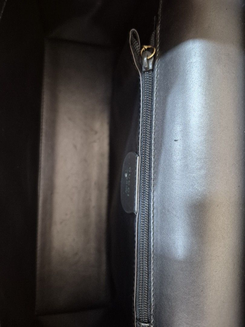 Gucci Clasp Shoulder Bag Smooth Grey Calfskin - Image 6