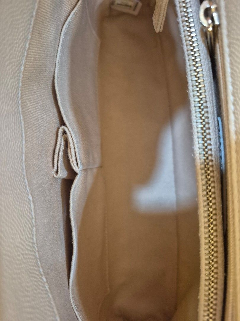 Chanel Coco Handle Medium Beige Caviar Leather Silver Hardware - Image 6